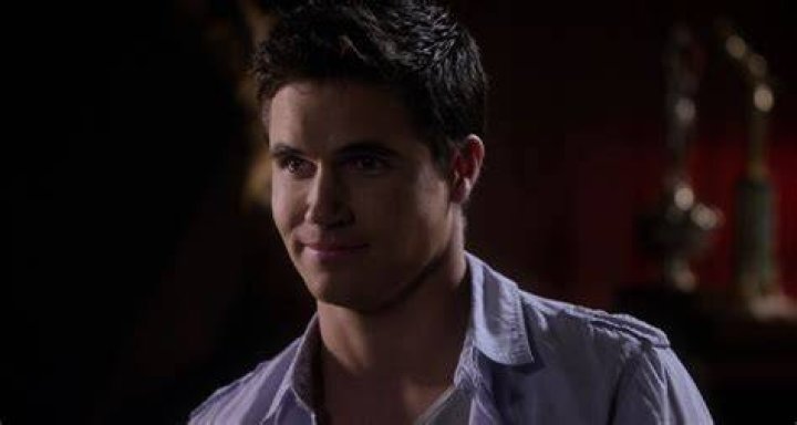 Eric Kahn Pretty Little Liars Wiki Fandom