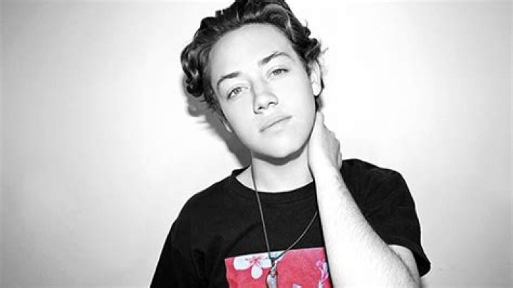 Ethan Cutkosky is not dead as Shameless star falls victim to hoax