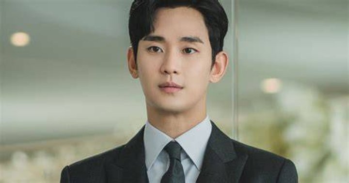 every second kim soo hyun x IU YouTube