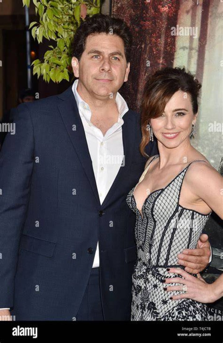 Exclusive: Linda Cardellini On Dating Steve Rodriguez