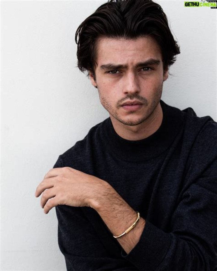 Felix Mallard's Wife: Uncovering The Truth
