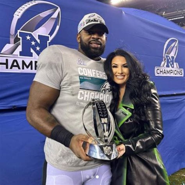 Fletcher Cox family, wife, children, parents, siblings Celebrity FAQs