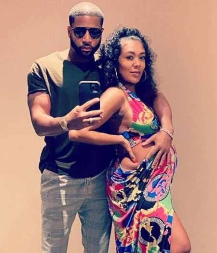 Former NFL Player, Devale Ellis and his Wife, Khadeen Ellis are Expecting Their Fourth Child