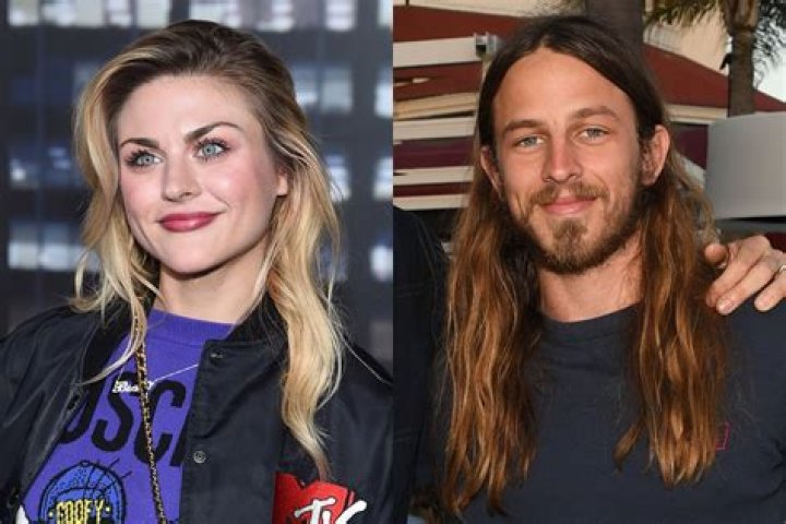 FRANCES BEAN COBAIN at Other People&rsquo;s Children Store Opening in Los