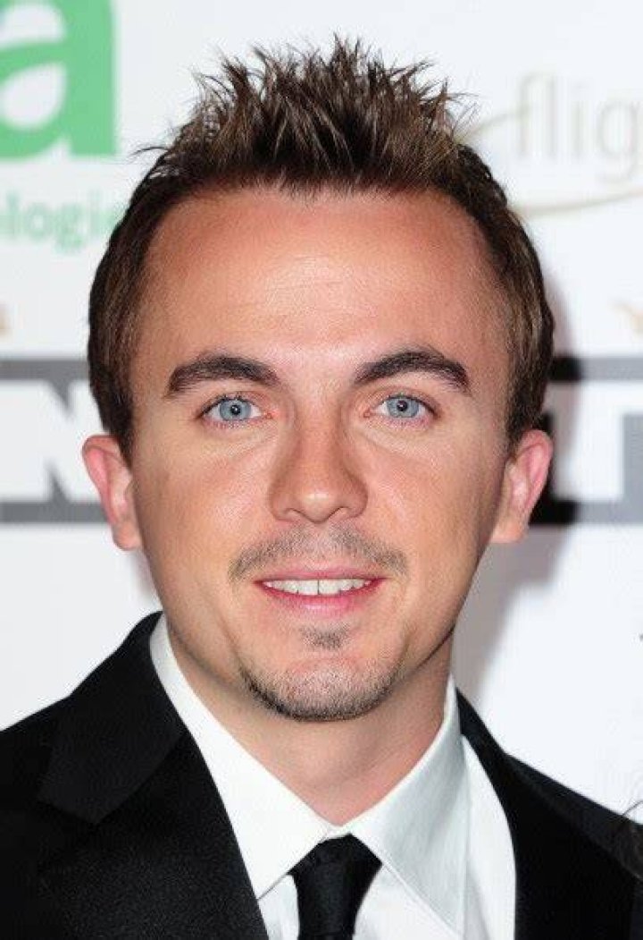 Frankie Muniz Age, Net Worth, Wife, Family, Height and Biography