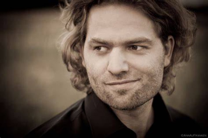 Gadker (Baritone) Short Biography
