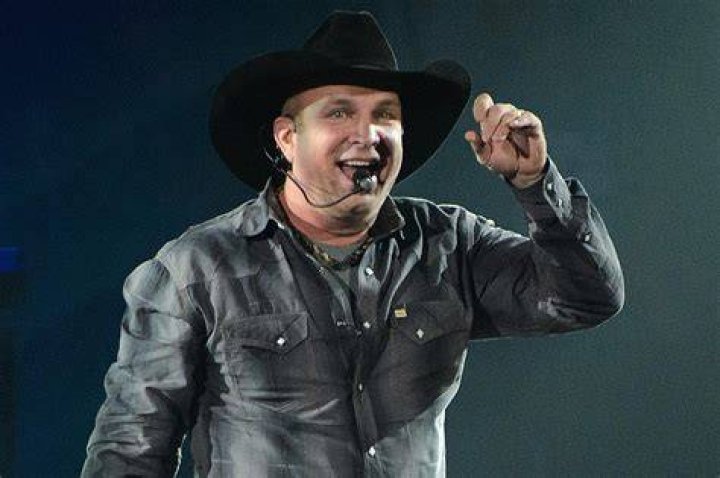 Garth Brooks' Controversial ACM Removal