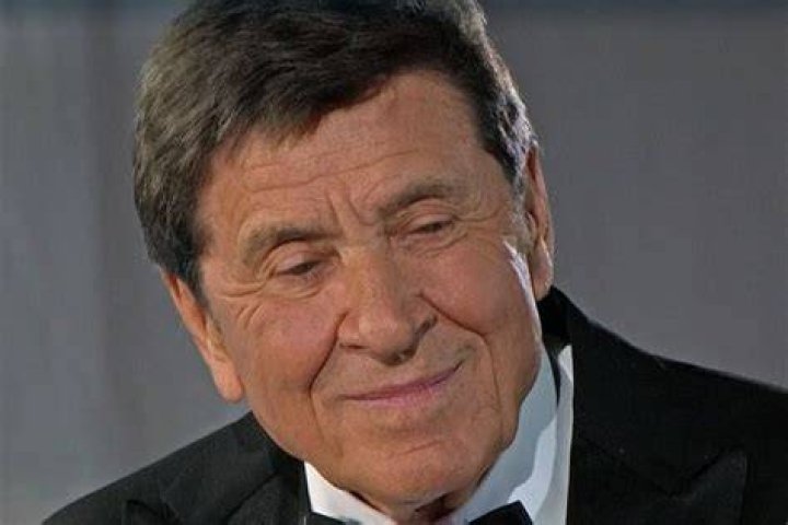 Gianni Morandi sar&agrave; il conduttore del Festival di Sanremo 2012