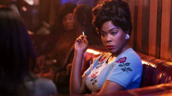 Golden Brooks sheds light on breast cancer in 'A Long Look in the Mirror'