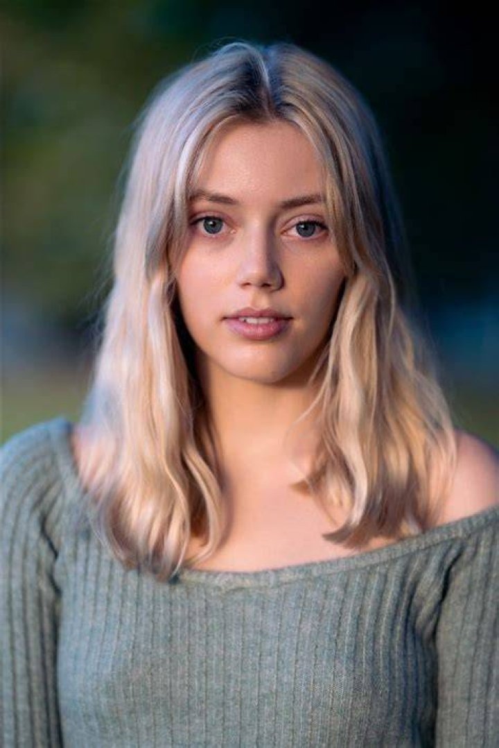 Grace Van Dien Magarila