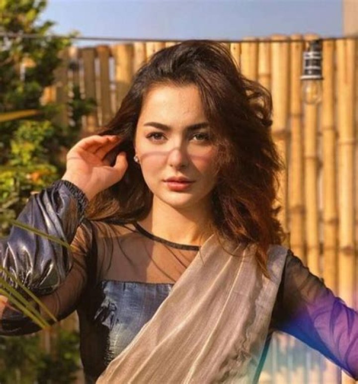 Hania Aamir Speaks Up about her Differences with Father Details Inside!