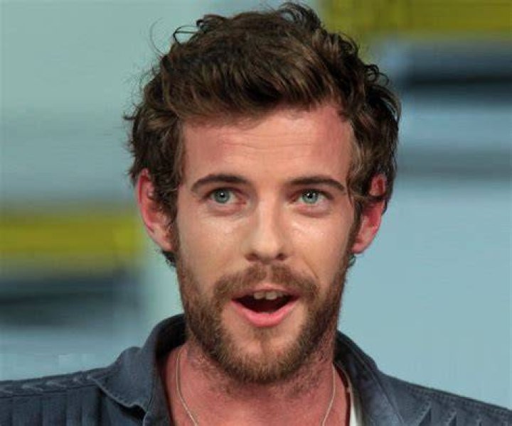 Harry Treadaway Biography Facts, Childhood, Family Life & Achievements