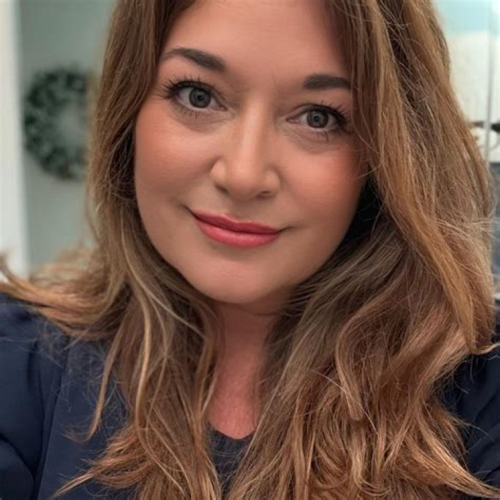 Holly Thomas, Model Superbe Connecting fashion talents
