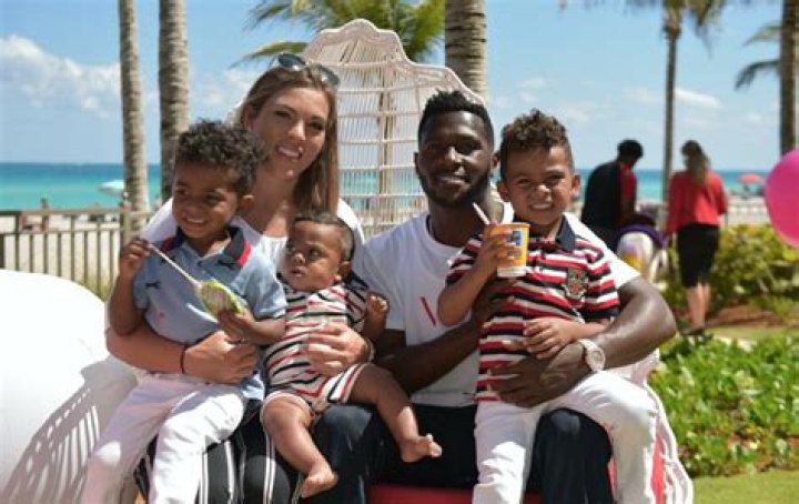 How many kids does Chelsie have?