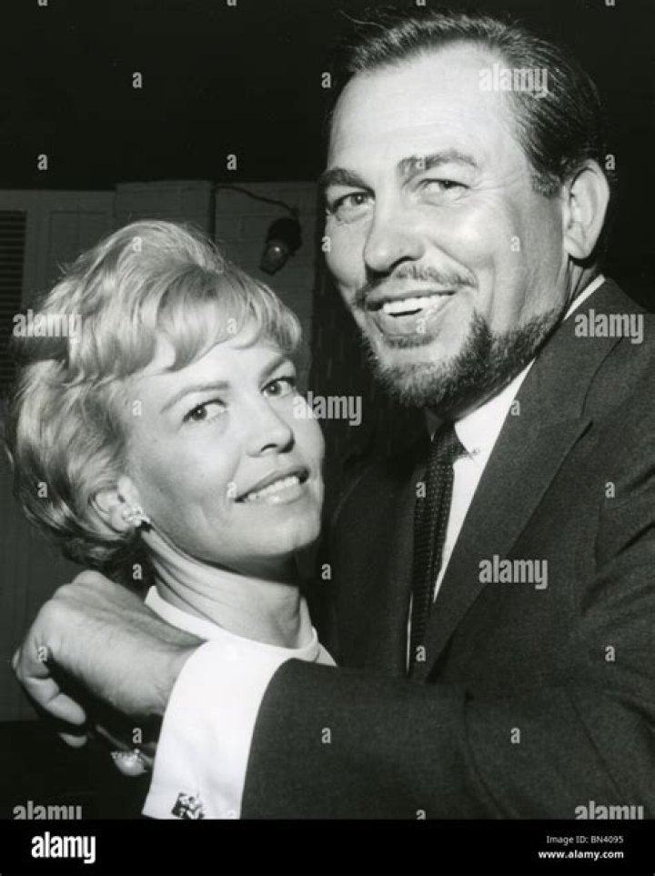 Howard Keel Singer Actor Wife Judy 新闻传媒库存照片 库存图片 Shutterstock