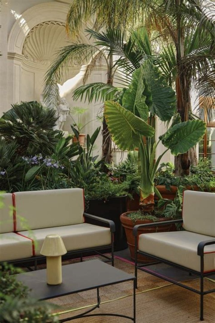Inside Luca Guadagnino’s Home Jardins, Découvrir le monde, Images