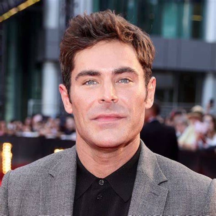 &iquest;Exceso de b&oacute;tox? Zac Efron recibe duras cr&iacute;ticas tras radical cambio