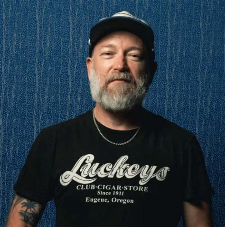 Is Kyle Kinane Off The Market?