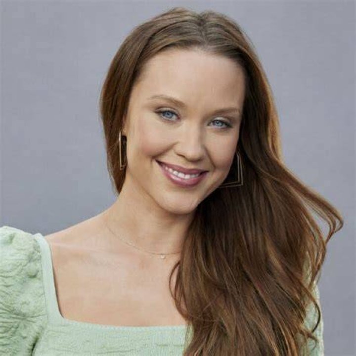 Is Laci J Mailey (Jess O'Brien) Pregnant on Chesapeake Shores? Season