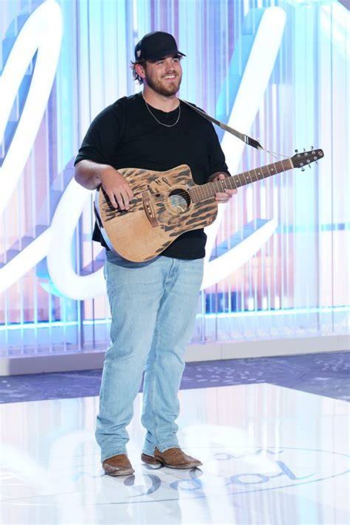 Is Michael Williams American Idol Gay? Girlfriend