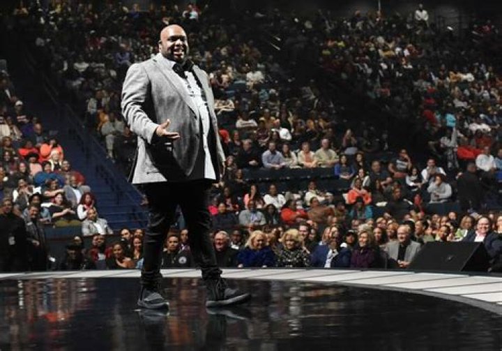 Is Pastor John Gray Still Married to wife, Aventer Gray? Net Worth