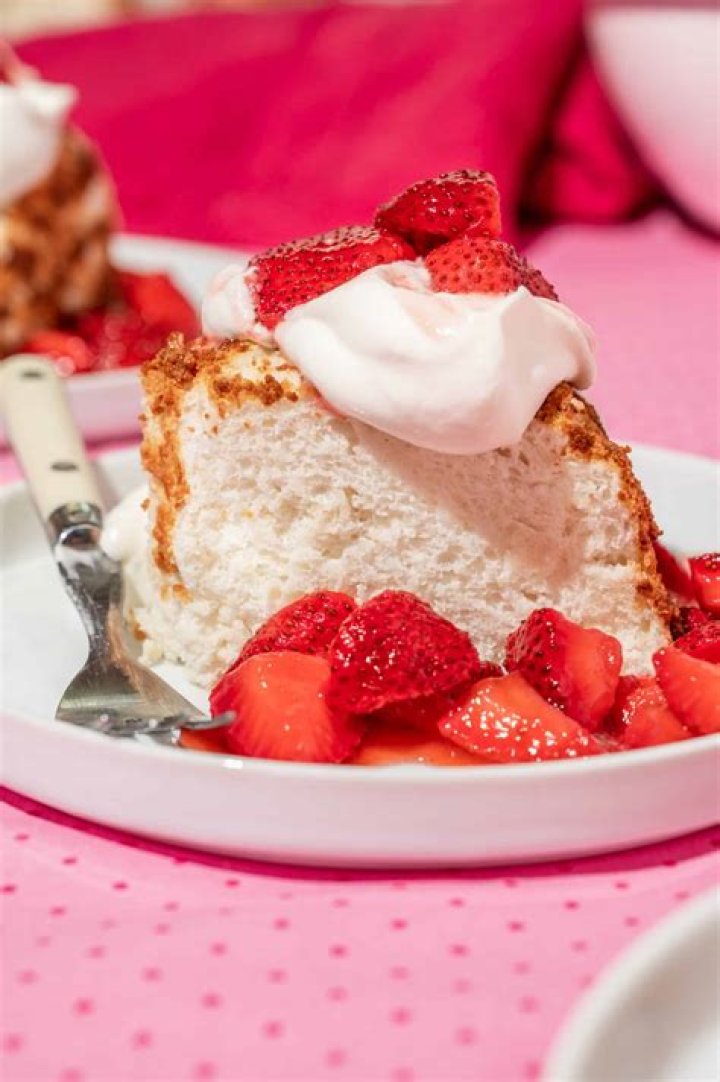 Is Shortcake and angel food cake the same?