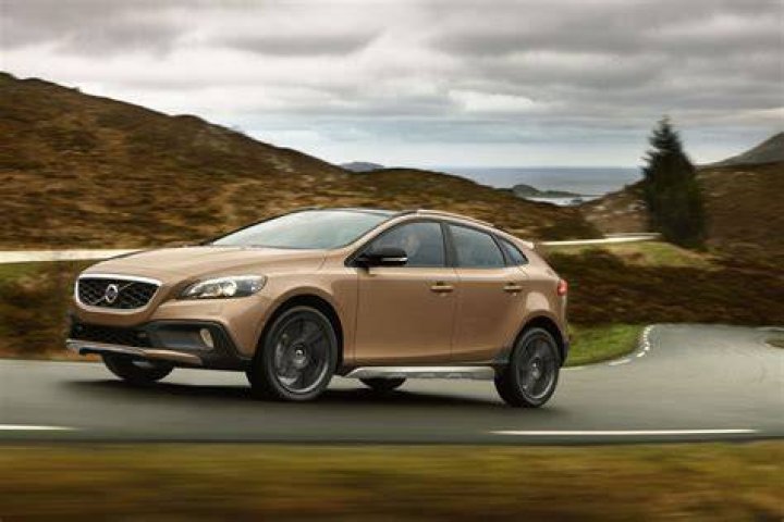 Is Volvo V40 Cross Country a good car?