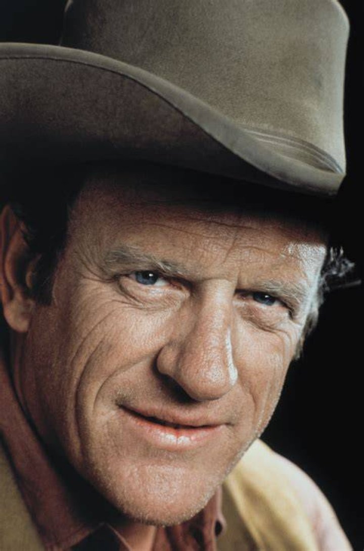 James Arness obituary Actor james, Western movies, Tv westerns
