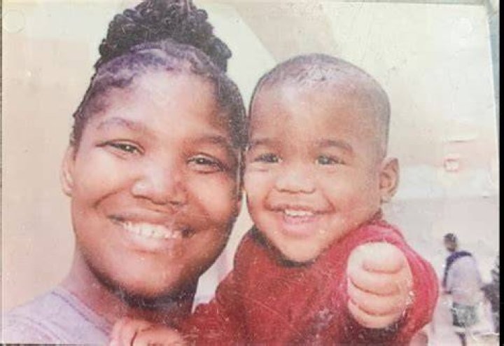Jaylen Waddle siblings: Amber Allen, Aspean Redmon