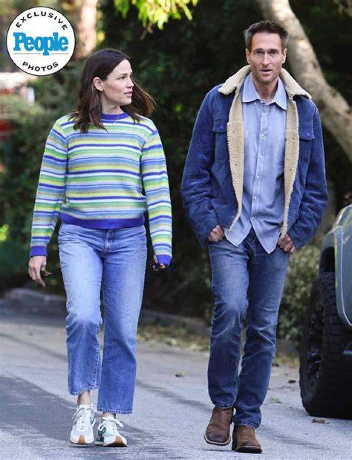 Jennifer Garner and John Miller's Relationship Timeline TrendRadars
