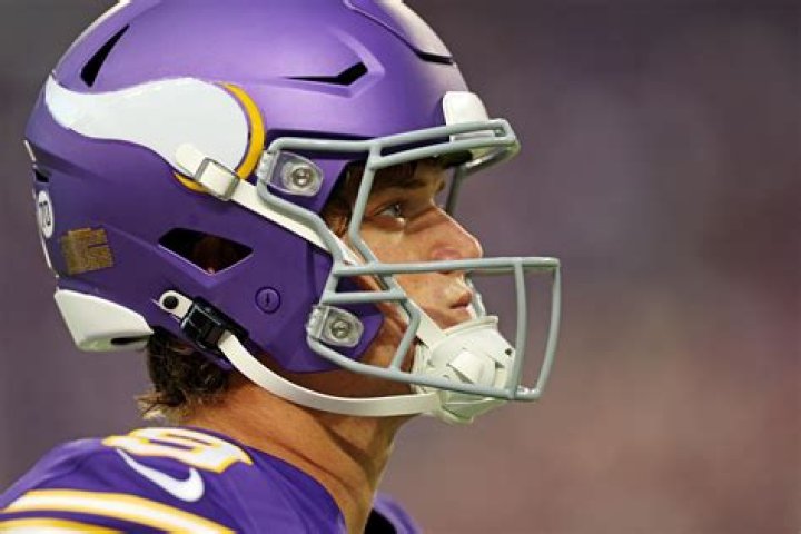 JJ McCarthy's Girlfriend Went Viral During Blowout Win The Spun What