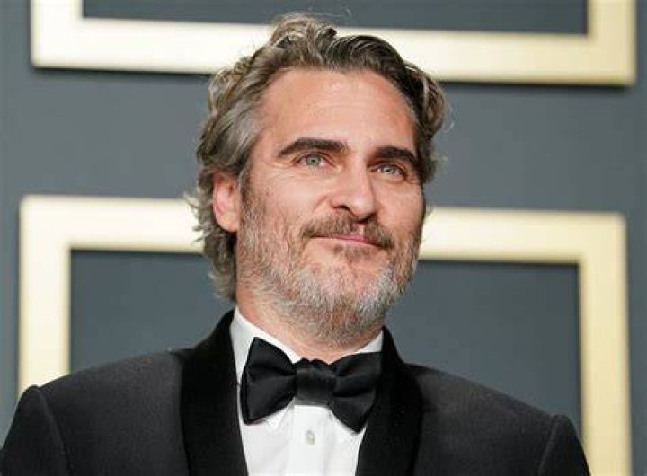Joaquin Phoenix Net Worth 2020, Height, Age, Wiki, Wife, Birthday
