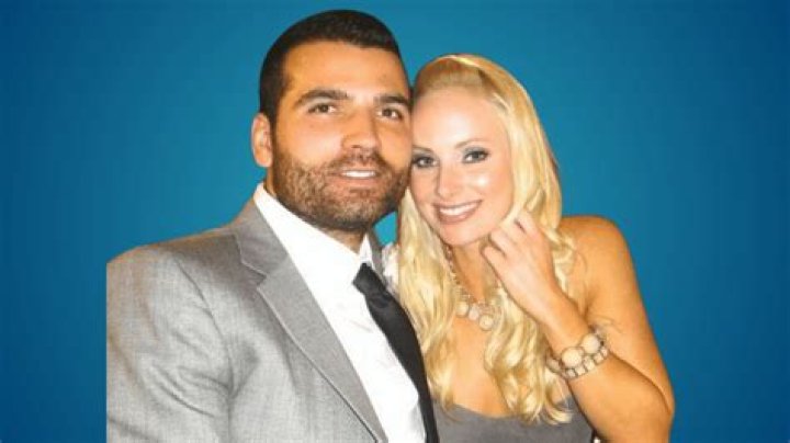 Joey Votto is not Married to Wife. Dating Girlfriend Jeanne Paulus