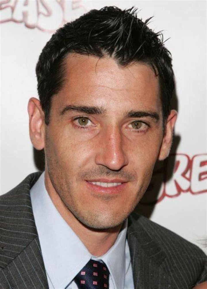 Jonathan Knight Biography Photos Wallpapers Jonathan knight, 90s boy