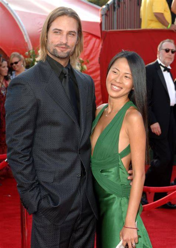 Josh Holloway and his wife Yessica made their way through the Famous