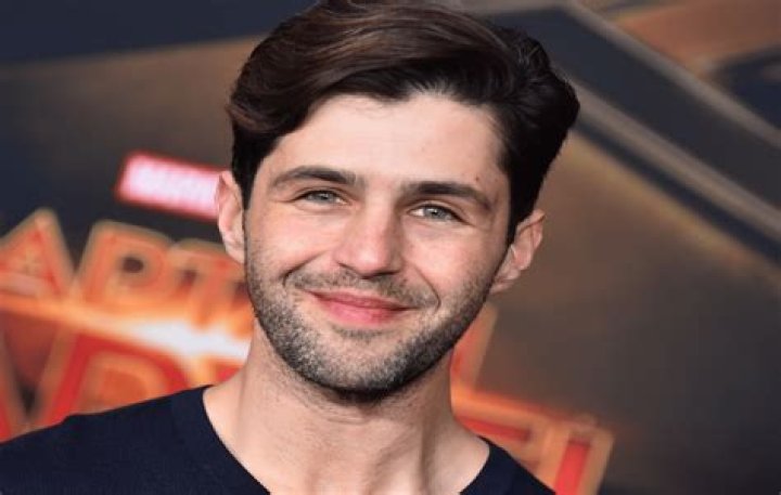 Josh Peck Net Worth Family, First Child, Facts, Wife, Career, Bio, Etc