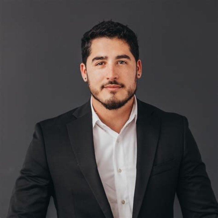 Juan David Echeverri inaugura la secci&oacute;n masculina en BajoLente MiOriente