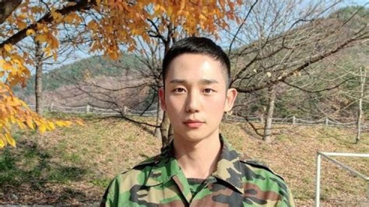 Jung Hae In Girlfriend 2021 / Jung Hae In Reveals If His Dating Style