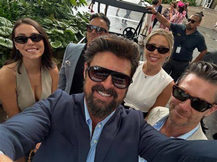 Karl Urban on Instagram “The Green Dragon Rides again 🐉🌊” Karl urban