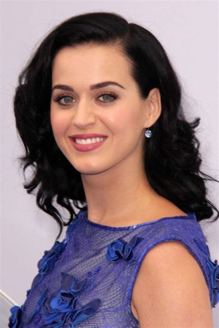 Katy Perry’s Height, Weight, Dating History, Body Measurements, Net