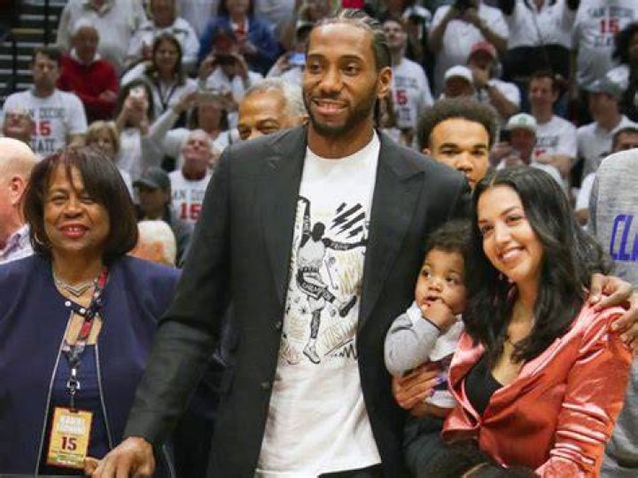 Kawhi Leonard family Exploring the tumultuous personal life of the NBA