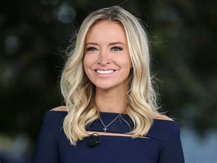 Kayleigh McEnany Bio, Net Worth, US Press Secretary, Salary