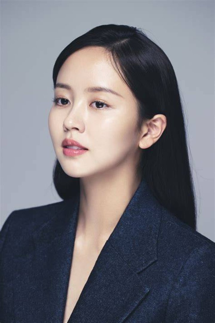 Kim So Hyun Reveals, "I Sometimes Feel Like I Actually Love My On