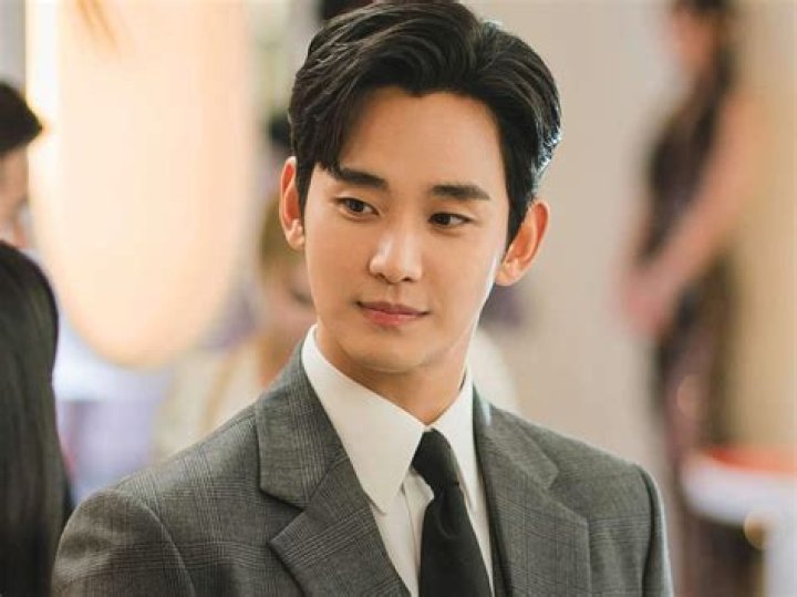 Kim Soo Hyun (김수현) MyDramaList
