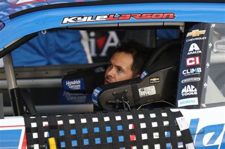 Kyle Larson Offers Harsh Criticism of NASCAR and Joins Chase Elliott in
