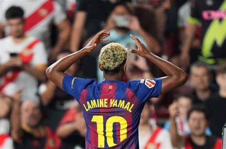 Lamine Yamal llama a la puerta de la selección