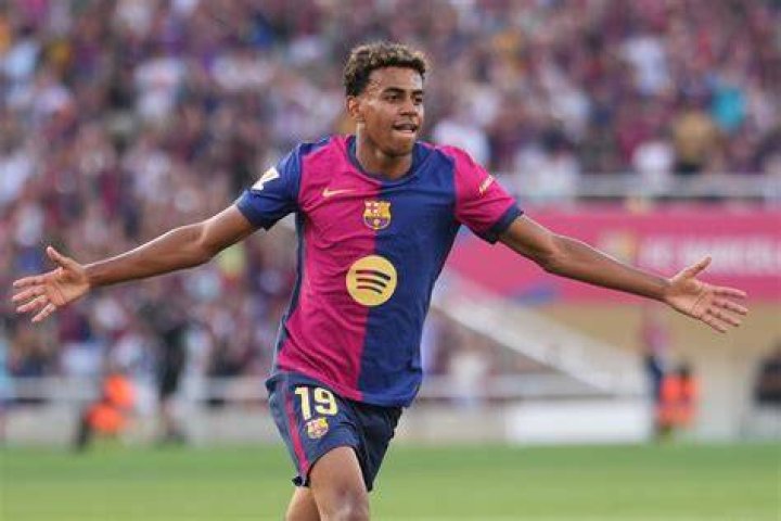 Lamine Yamal 'can mark a new era' after Barcelona's youngest