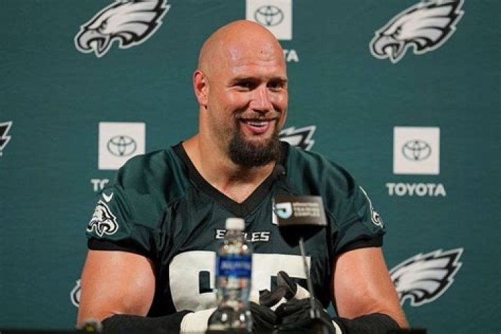 Lane Johnson | Look In Long Hair? Is He Bald Now? Lane Johnson