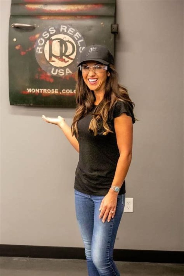 Lauren Negrete KMTR, Bio, Wiki, Age, Net Worth, Family, Husband