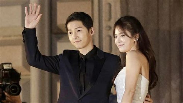 “Song Joong Ki’s girlfriend” Katy Louise Saunders has a 10yearold